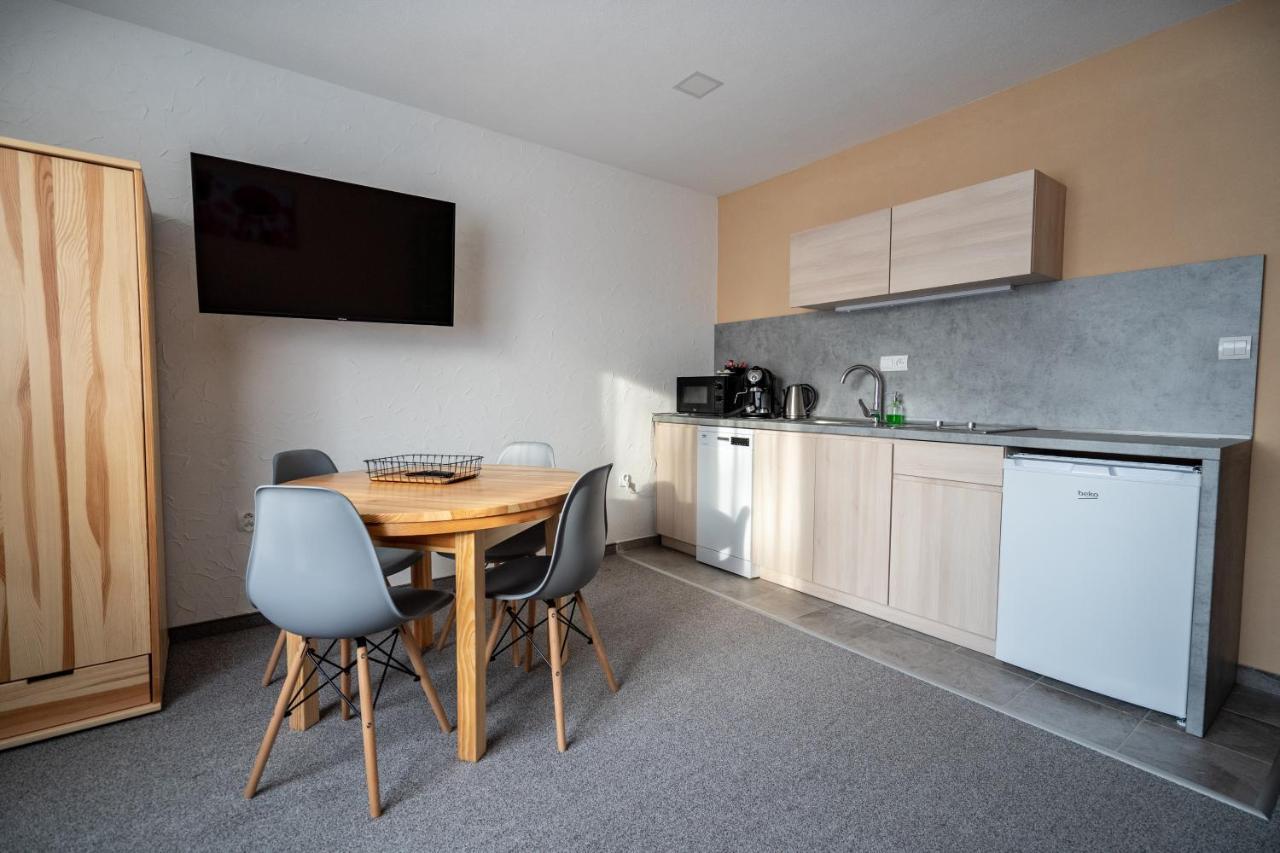 Apartmany Janka + Camp Бешенёва Экстерьер фото