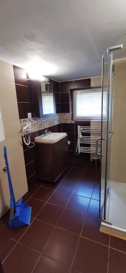 Apartmany Janka + Camp Бешенёва Экстерьер фото